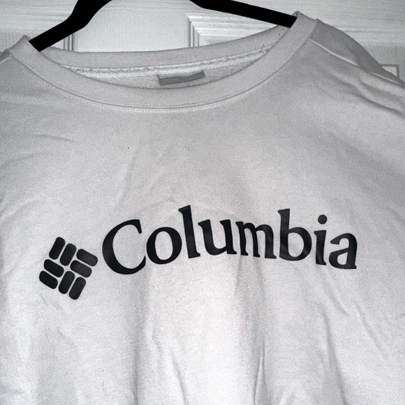 Women’s Columbia Crew Neck - Picture 3 of 4